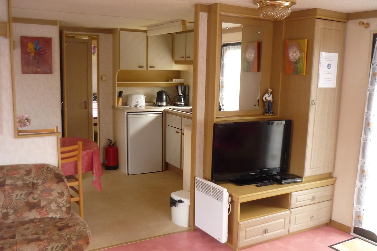 Mobile Home Le Clos de See Chérencé-le-Roussel Extérieur photo
